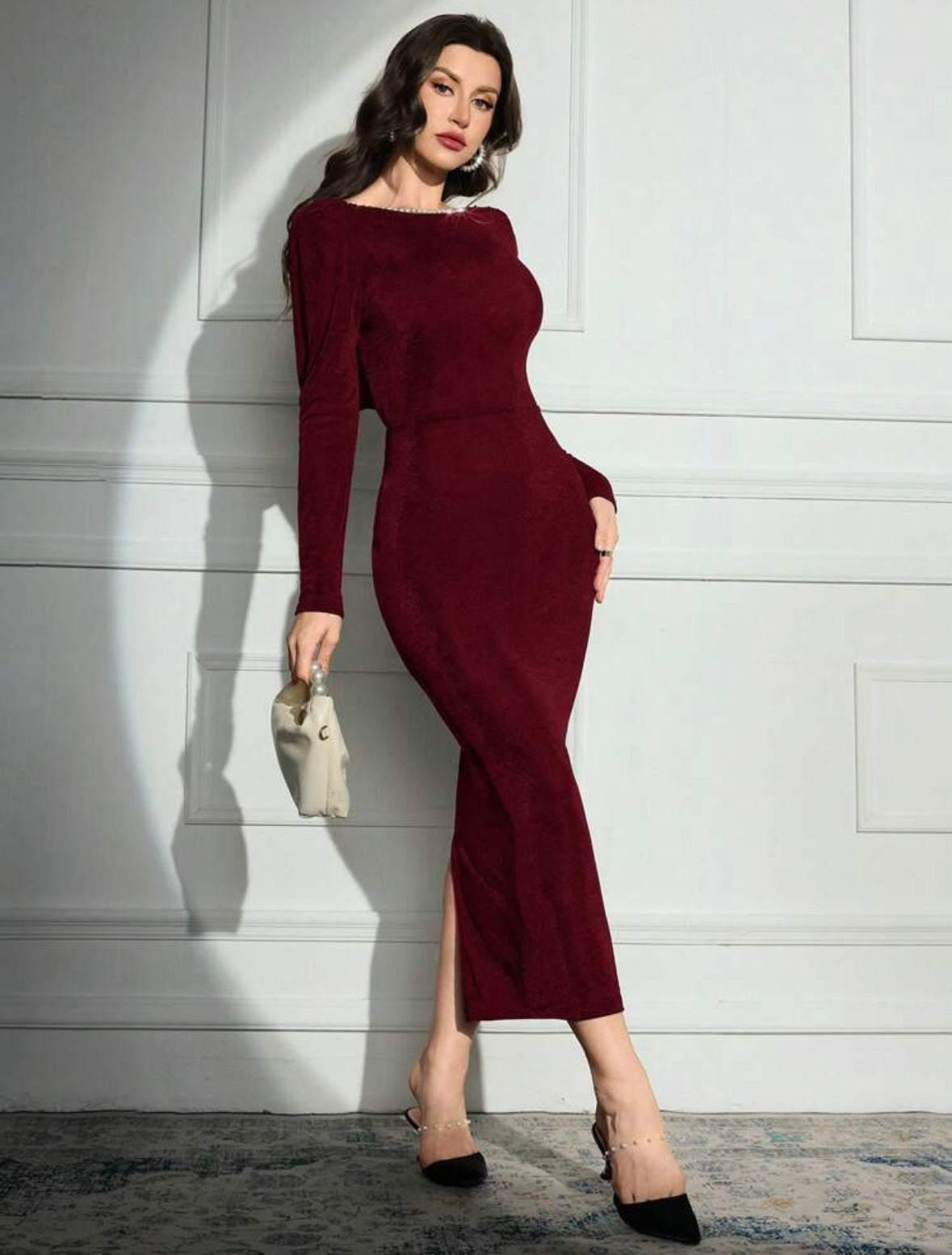 Fitted Silhouette | Elegant | Long sleeves | Adorned with Faux Pearls