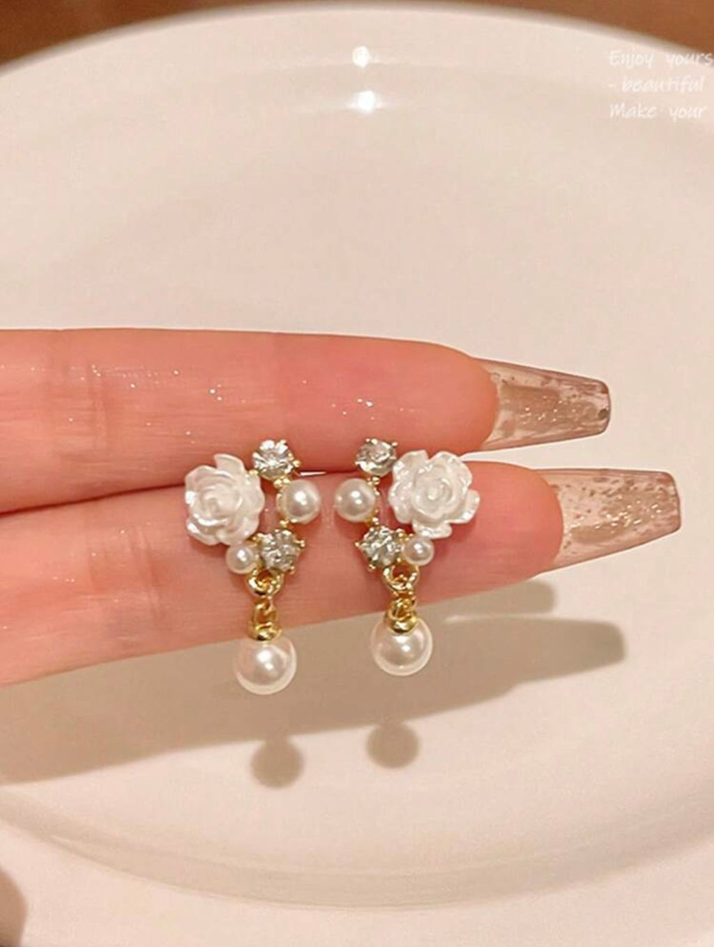 1 Pair Elegant White Flower With Faux Pearl | Crystal Studded Dangle | Earrings