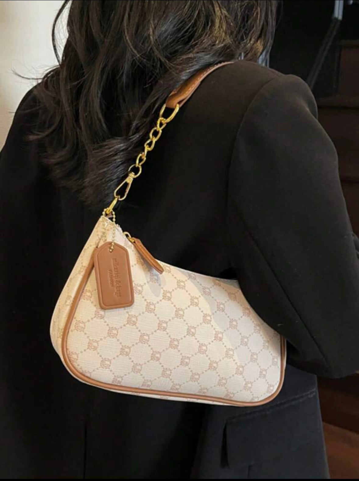 Women's shoulder bag | Adjustable strap | Metallic embroidered letters |