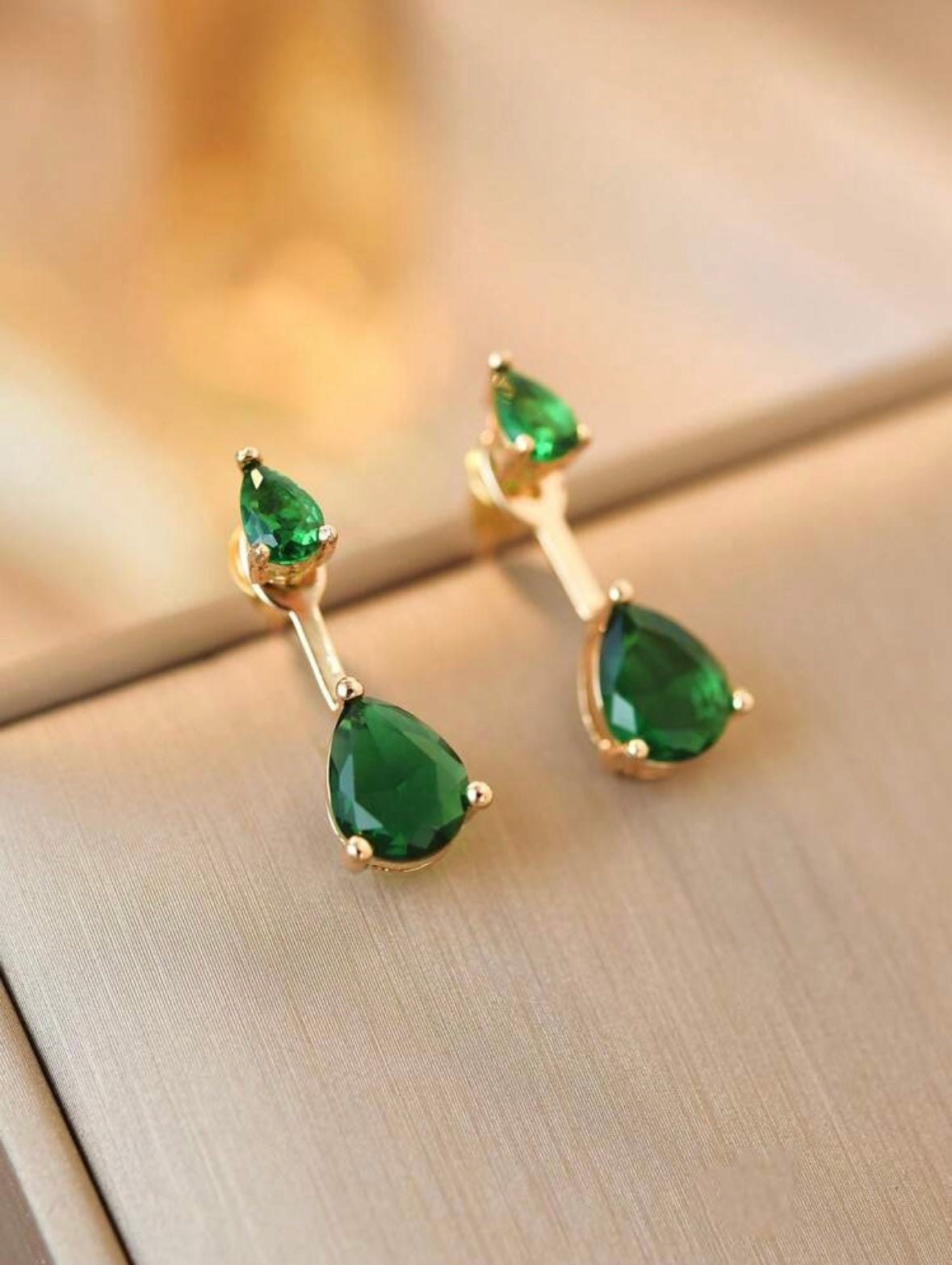 Rhinestone Water-drop Decor Earring